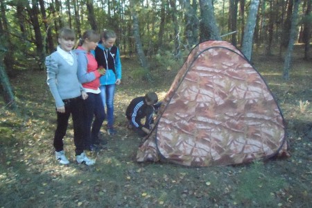 Перепочинок в лісі